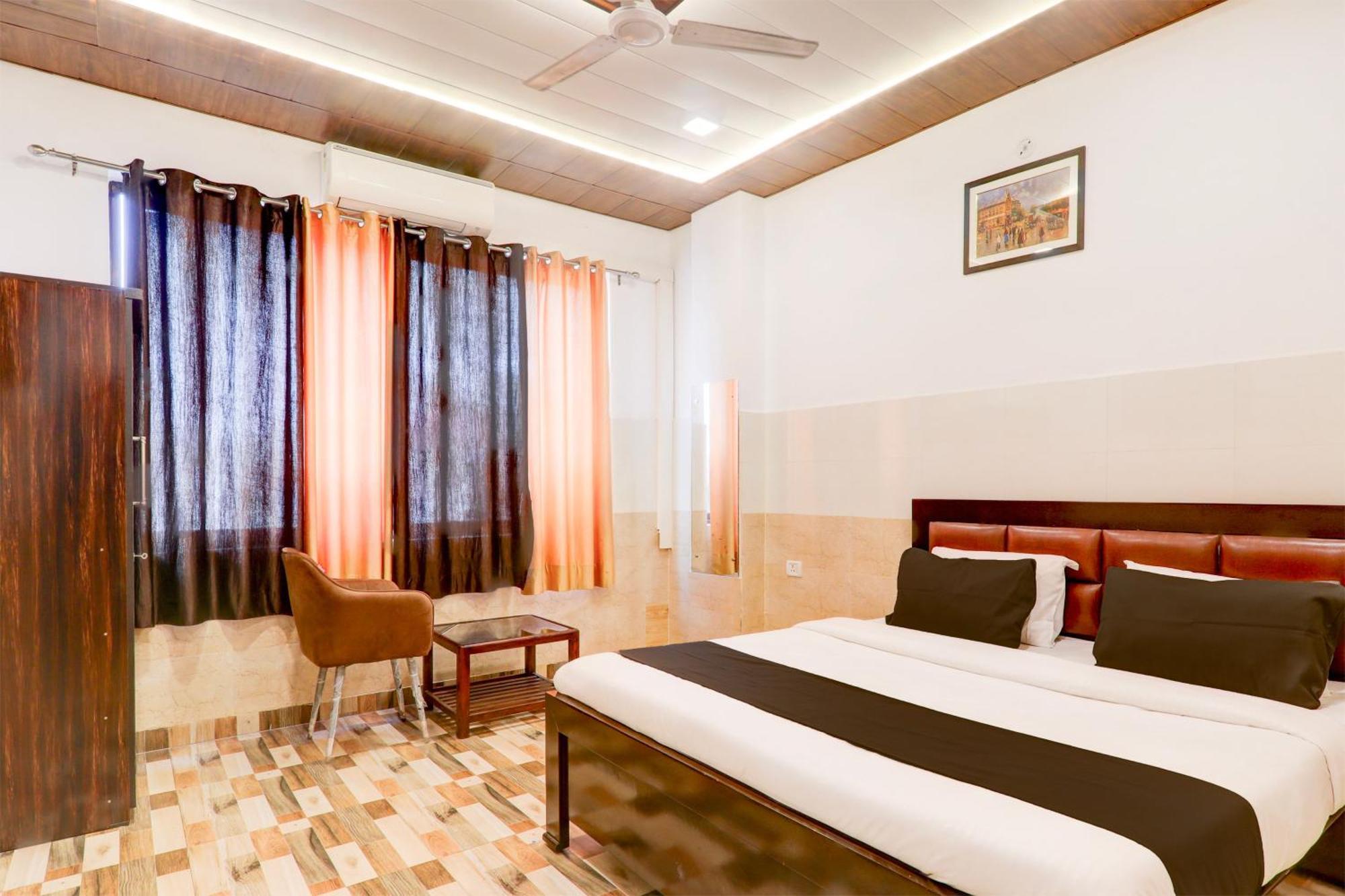 Super Collection O Queen'S Palace Lucknow Bagian luar foto